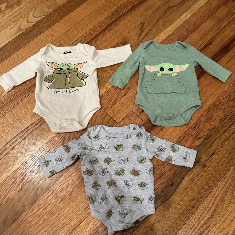 Star Wars Baby Yoda Onesie Bundle Size 0-3 Month